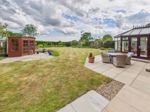 Rear Patio/Summerhouse- click for photo gallery